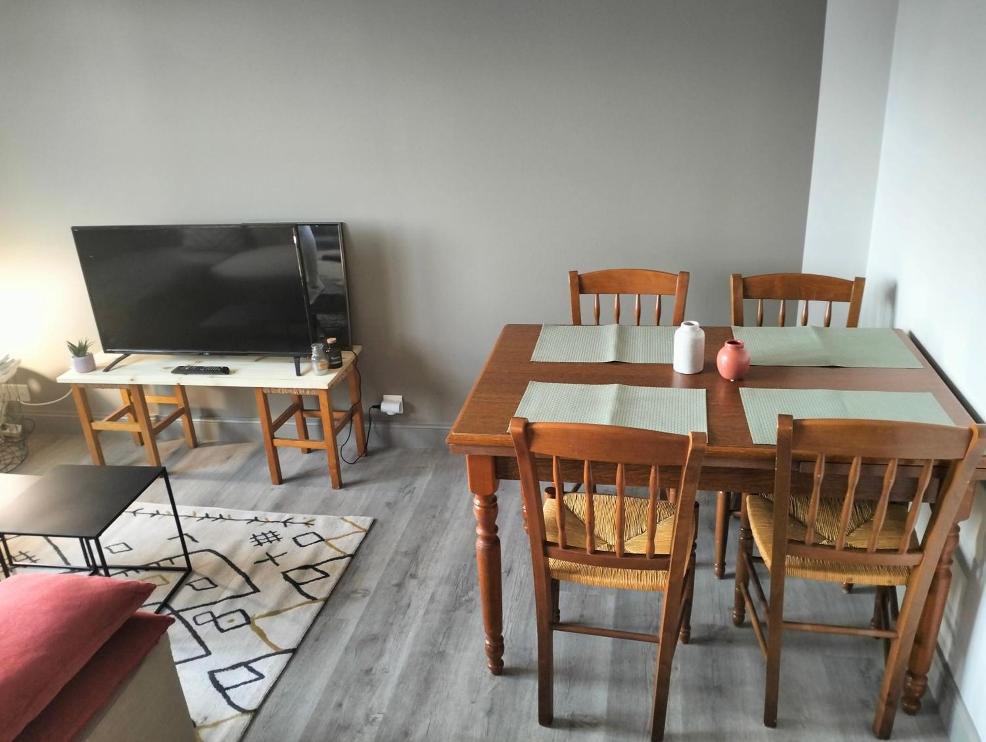 Apartment Logement, Vue Sur 1 Min Du Metro *